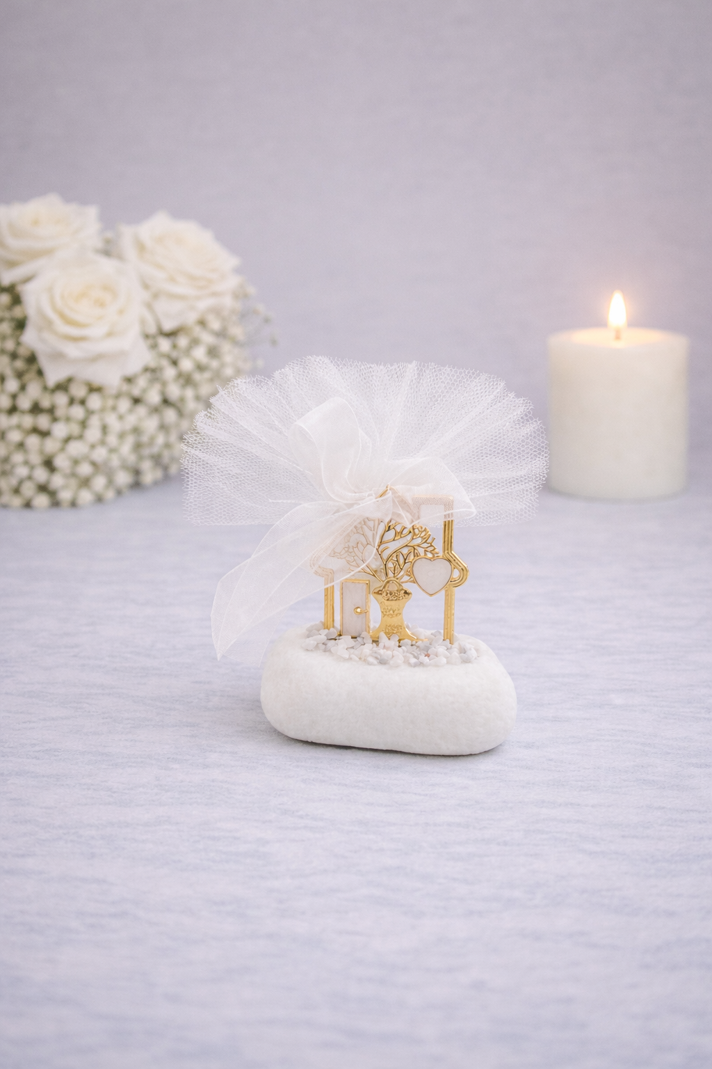 μπομπονιέρα γάμου πέτρα με χρυσό δέντρο ζωής και τούλι