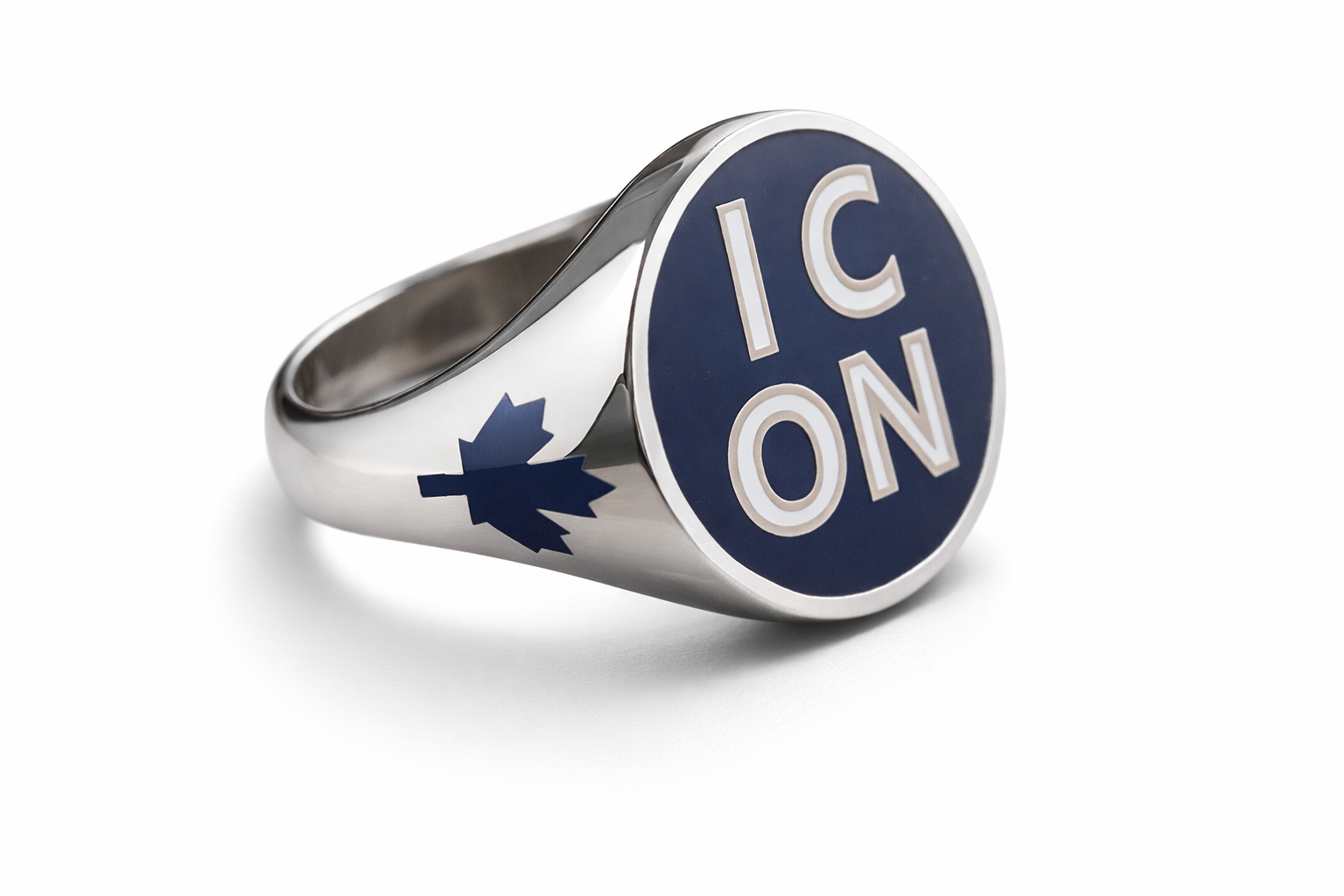 ανδρικό ασημένιο δαχτυλίδι signet IC ON