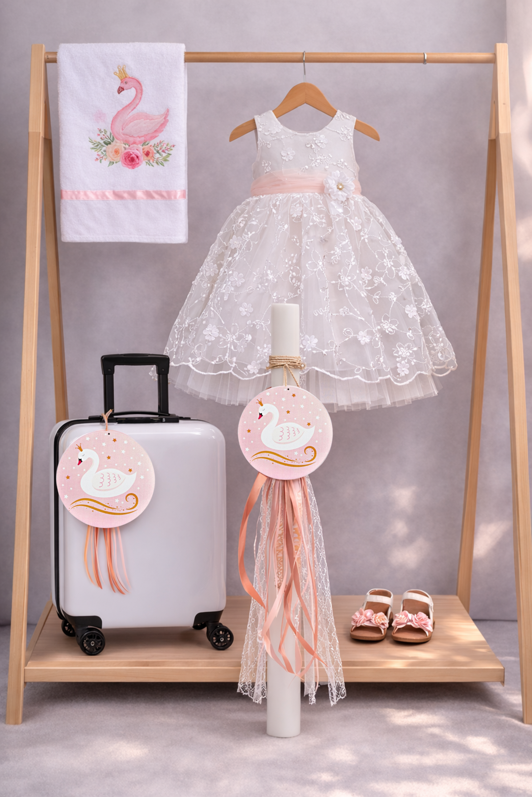 Ρομαντικό πακέτο βάπτισης κορίτσι με θέμα κύκνος σε ροζ αποχρώσεις